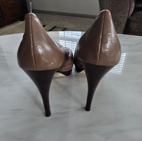 Michael Kors Heels Womens Sz 9.5M Zamara Open Toe Taupe Shoes Slip On Stiletto - Picture 8 of 16